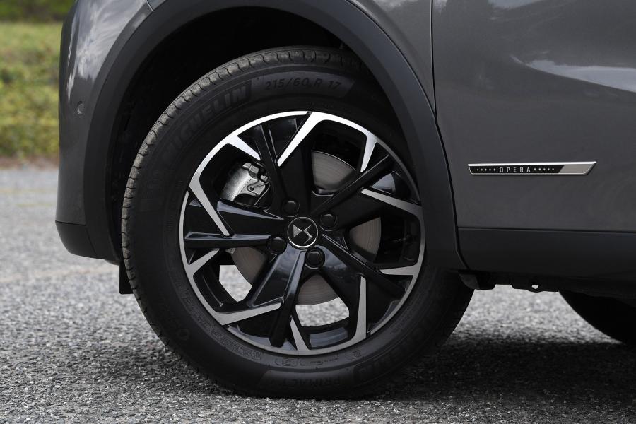 Колеса DS 3 Crossback Prestige 2019 года  (UK) (фото 18 из 20)